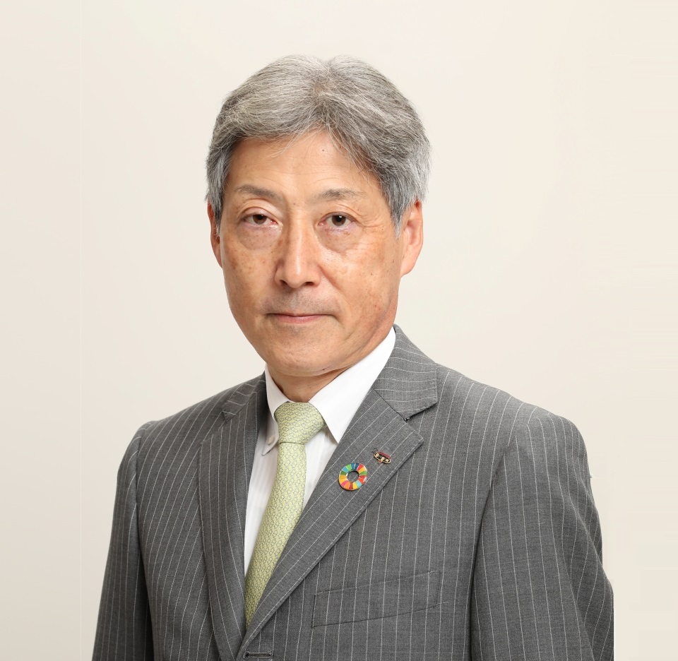 Yasuyuki Sugiyama