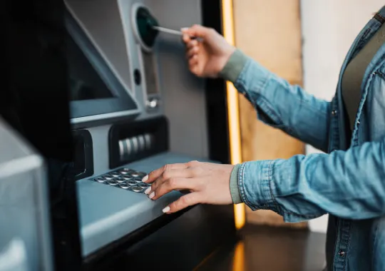 ワンウェイクラッチの用途 ATM(紙幣搬送)